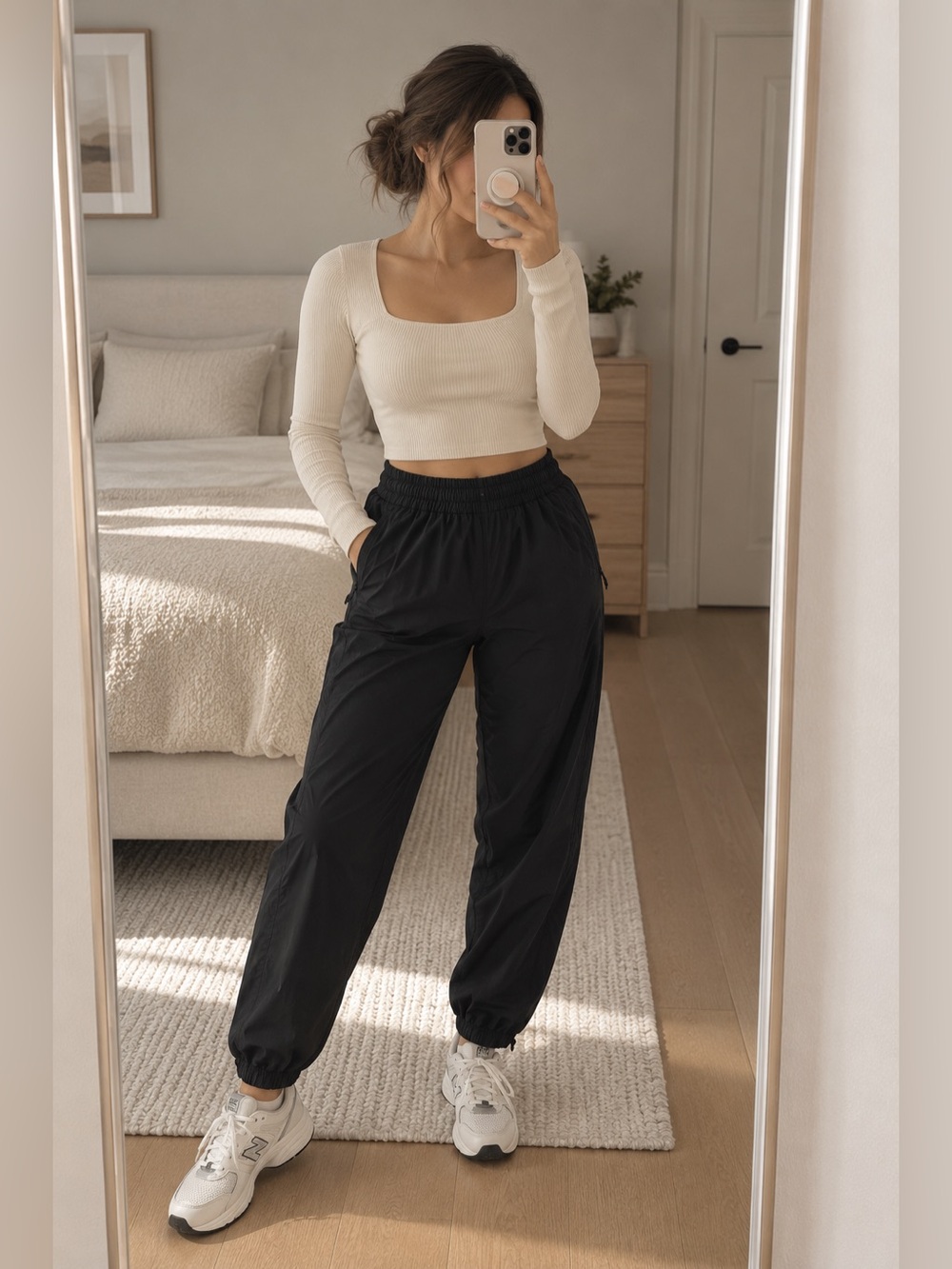 Aritzia TNA Jogger Pants